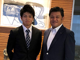Mr. Tanaka (left) , sponsored athlete since 2019